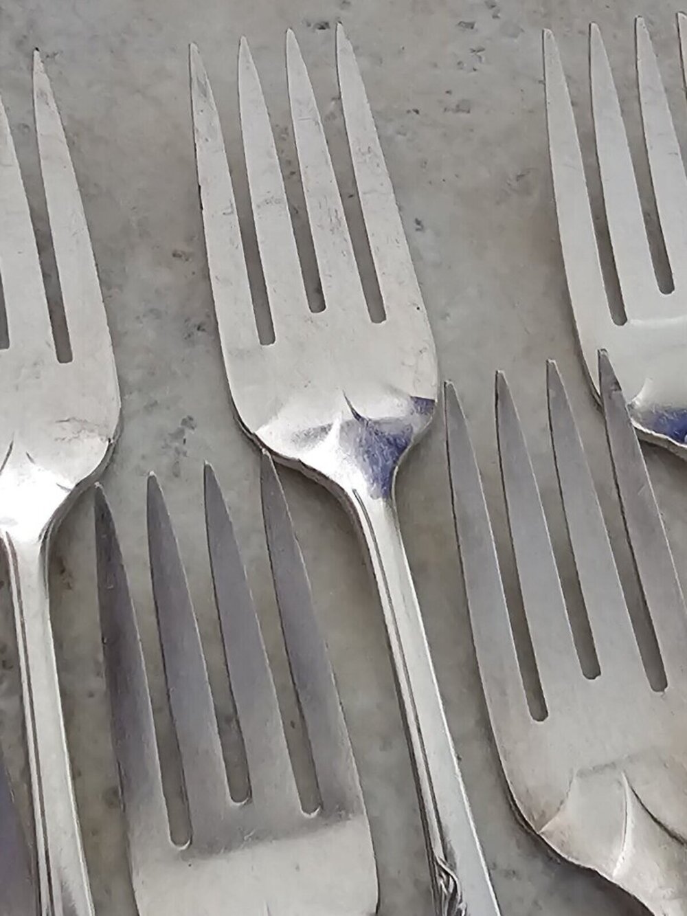 7 Oneida Silverplate White Orchid Salad Fork 6.75" delicate floral 1953 - Picture 9 of 14